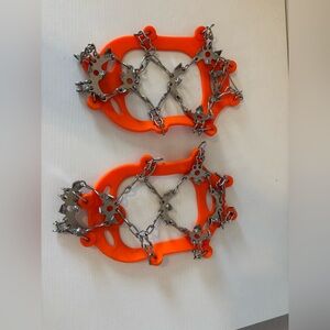 Ice Grippers no slip stretch over shoes Women’s size medium